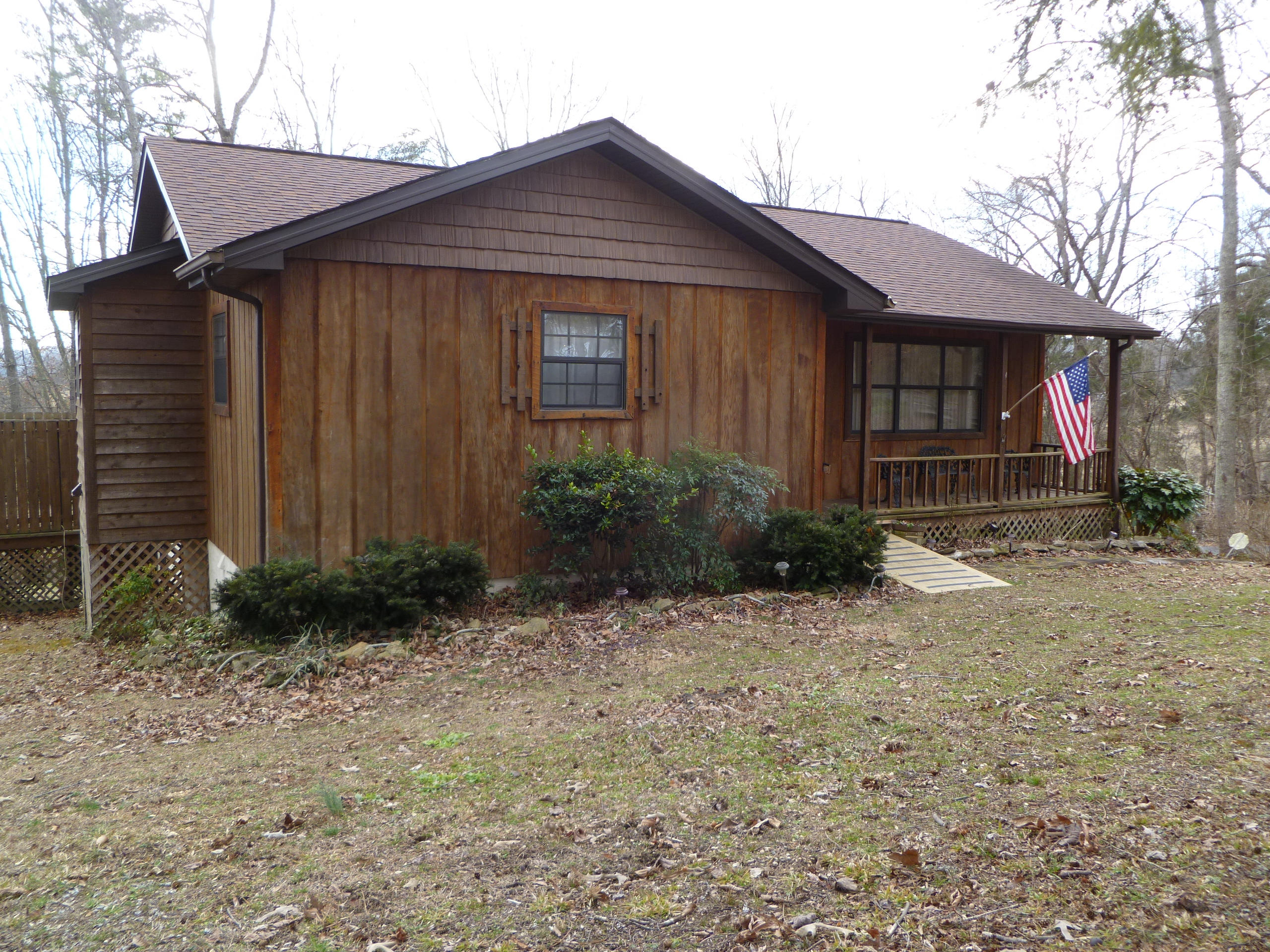462 Bland Road Clinton, TN 37716 - Photo 4 of 37 P1070340
