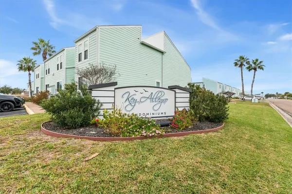 $320,000 | 610 Lauderdale Drive, Unit 610, Rockport, TX 78382