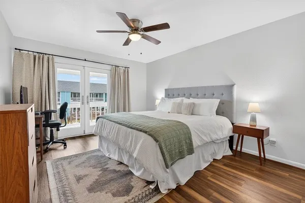 $320,000 | 610 Lauderdale Drive, Unit 610, Rockport, TX 78382