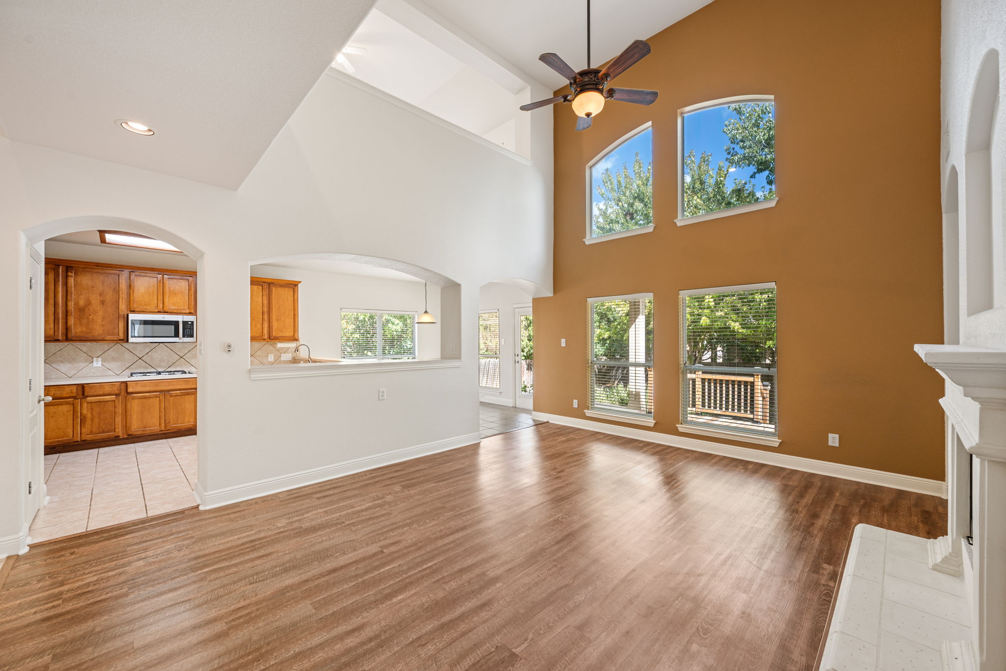 20712 Kearney Hill Road Pflugerville, TX 78660 - Photo 7 of 29 Gallery Image 7