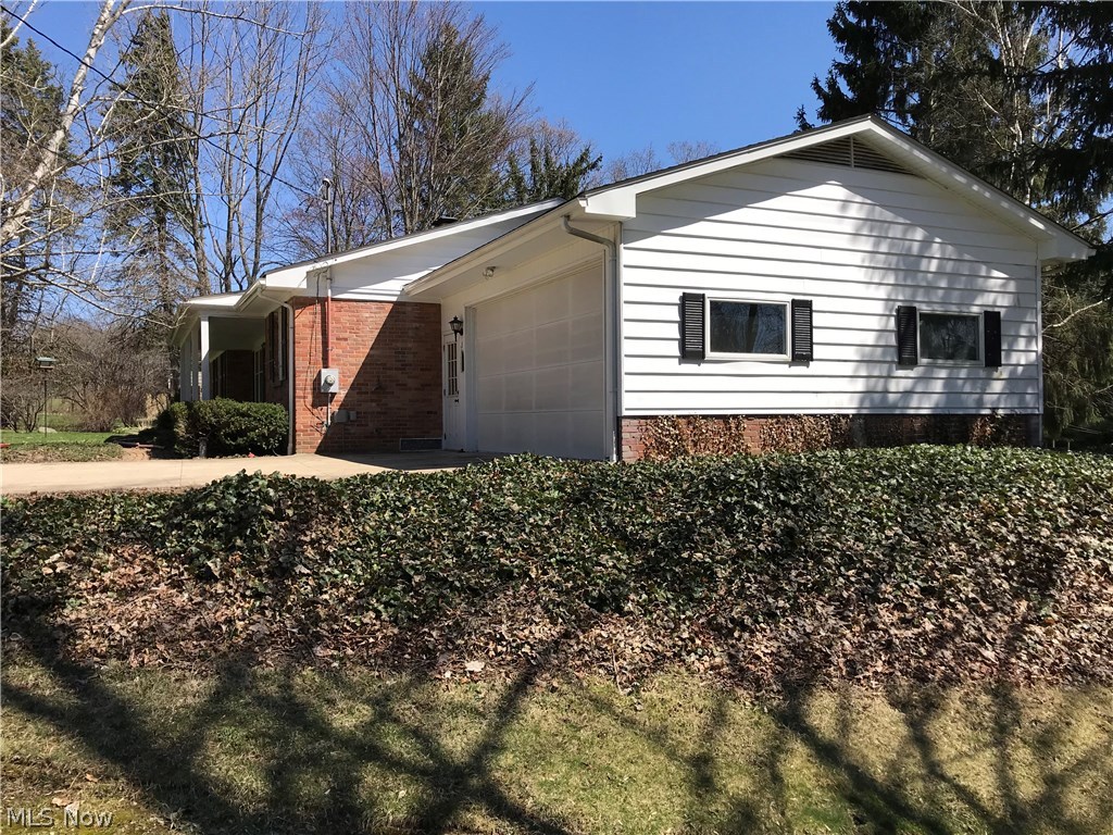 4678 Ranchwood Road Akron, OH 44333 - Photo 5 of 12