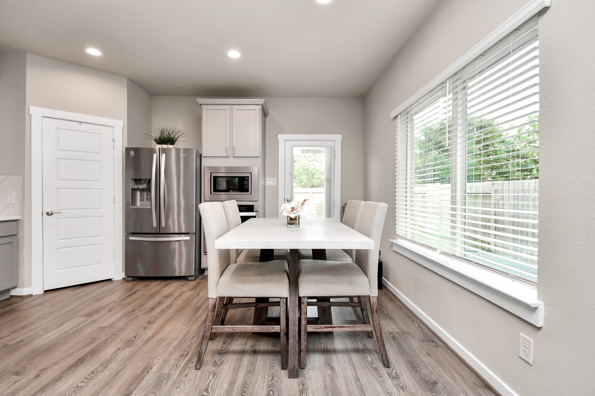 12505 Walmgate Court Houston, TX 77047 - Photo 11 of 31 This spacious kitchen also offers additional room for a breakfast table and chairs!