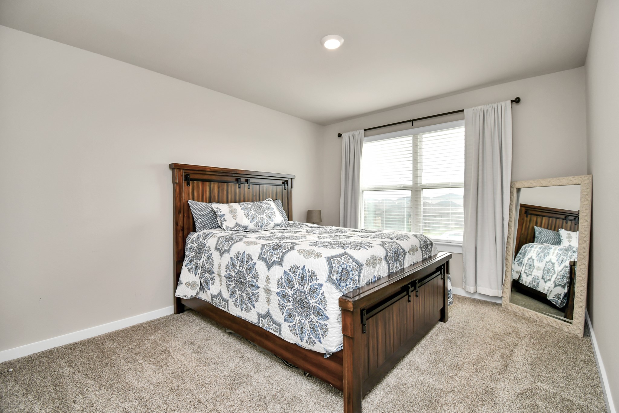 12505 Walmgate Court Houston, TX 77047 - Photo 22 of 31 View of the guest bedroom located on the 2nd floor