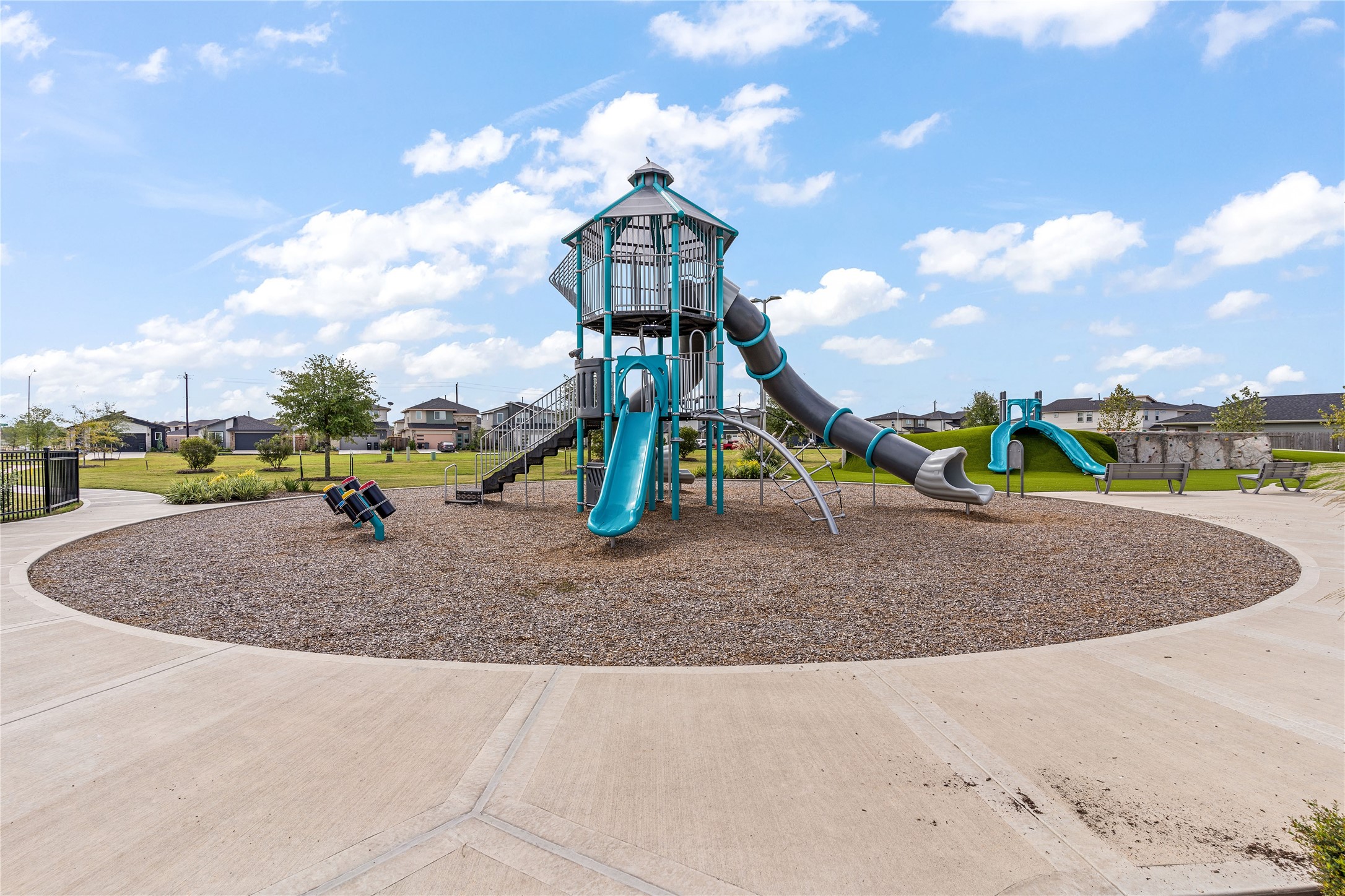 12505 Walmgate Court Houston, TX 77047 - Photo 29 of 31 Additional community amenities include playground, lakes, and walking trails