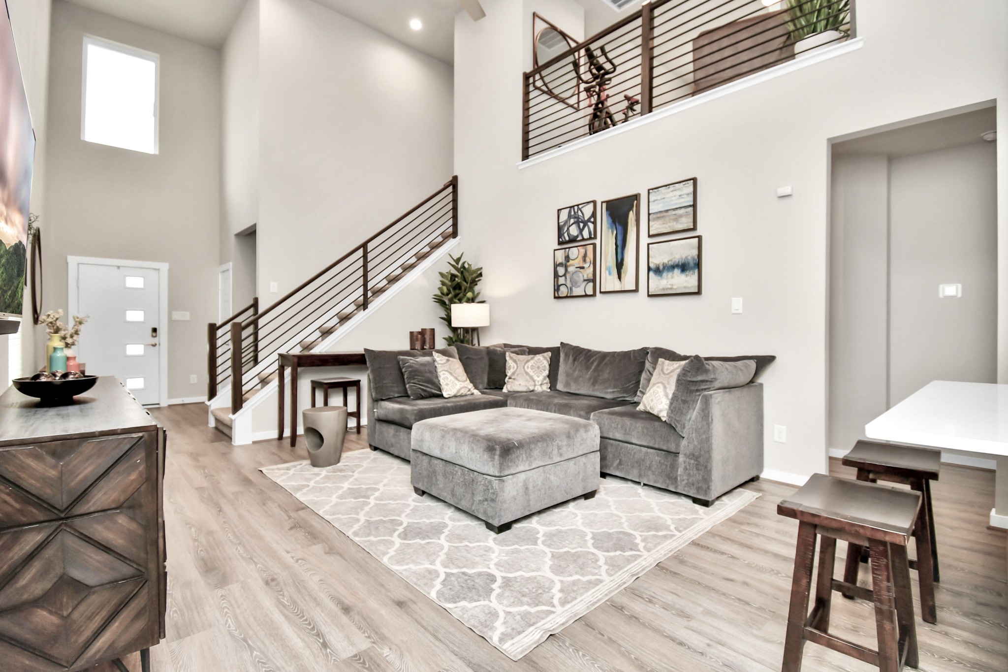 12505 Walmgate Court Houston, TX 77047 - Photo 4 of 31 Another view of the living space