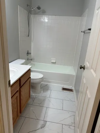 $2,850 | 2819 White Thorn Circle, Naperville, IL 60564