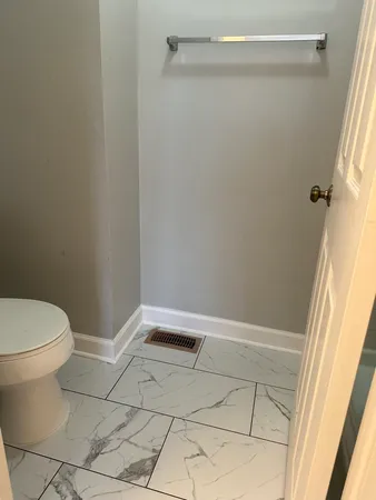 $2,850 | 2819 White Thorn Circle, Naperville, IL 60564