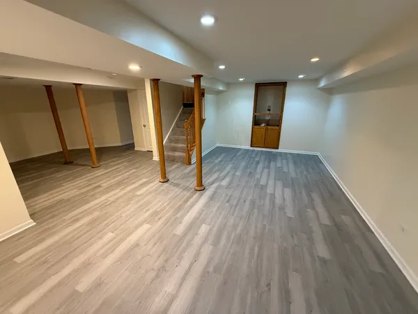 $2,850 | 2819 White Thorn Circle, Naperville, IL 60564