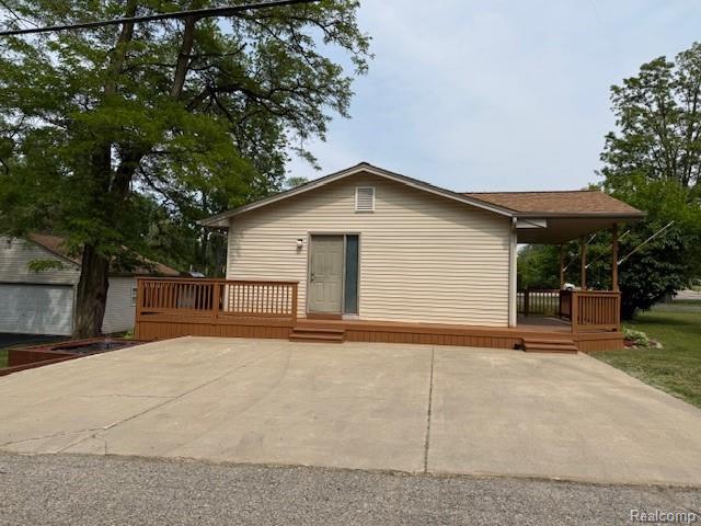 5496 Elizabeth Lake Road Waterford, MI 48327 - Photo 33 of 37 Gallery Image 33