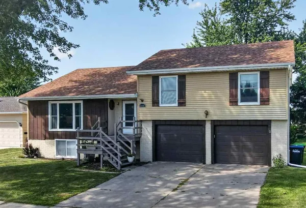$287,500 | 3140 27th Avenue, Marion, IA 52302