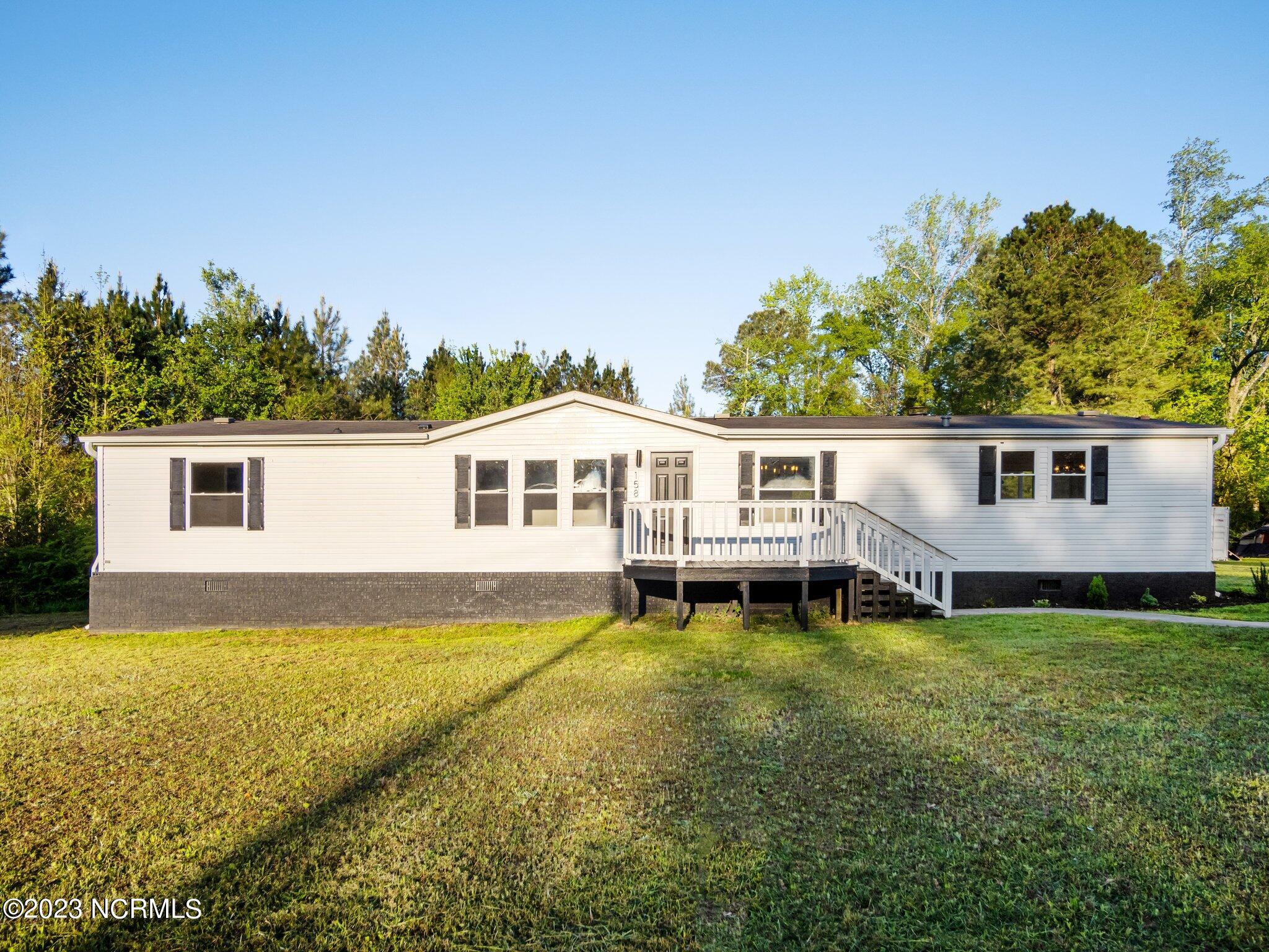 158 Cooper Road Richlands, NC 28574 - Photo 1 of 47 1-web-or-mls-01