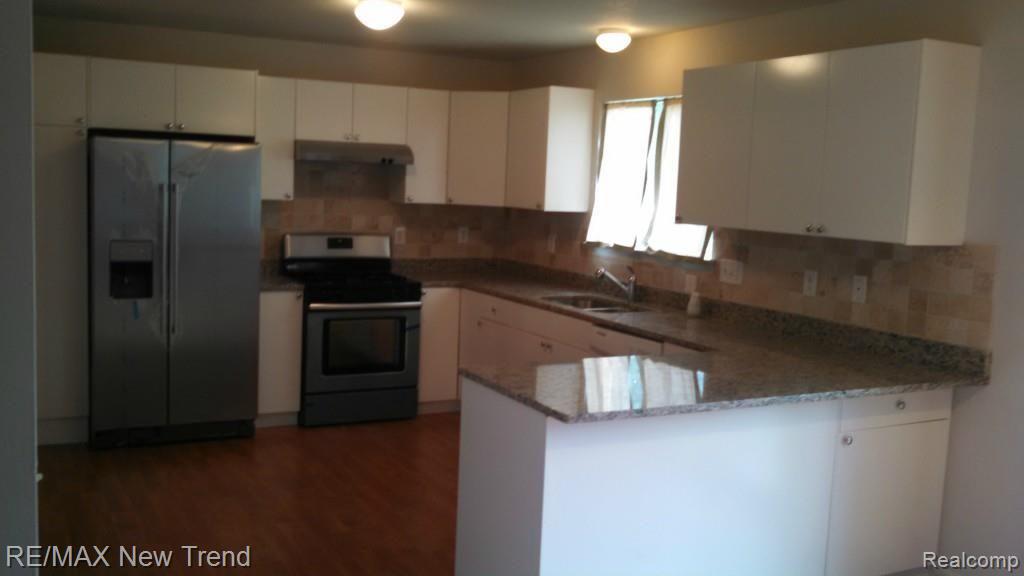 40715 Worthington Road Canton, MI 48188 - Photo 15 of 17 IMG_20140728_170425_315.jpg