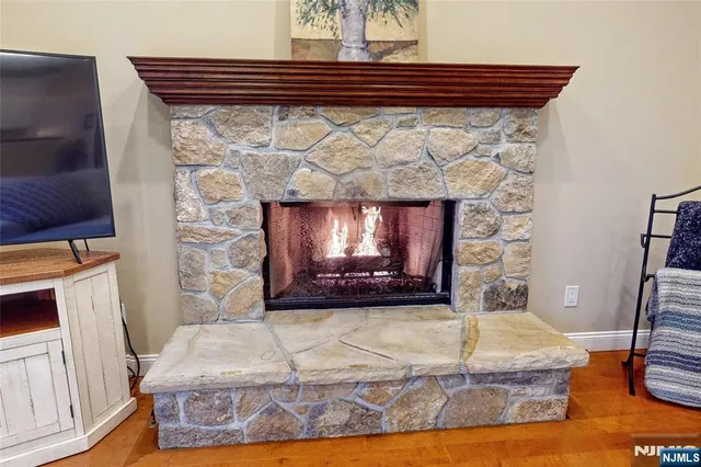 $1,200,000 | 10 Hope Street, Montvale, NJ 07645