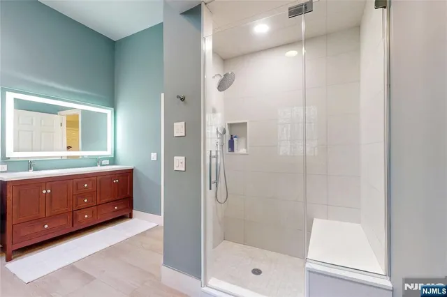 $1,200,000 | 10 Hope Street, Montvale, NJ 07645