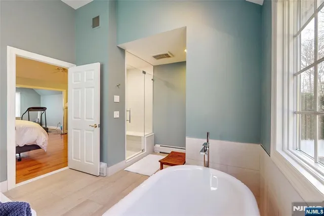 $1,200,000 | 10 Hope Street, Montvale, NJ 07645