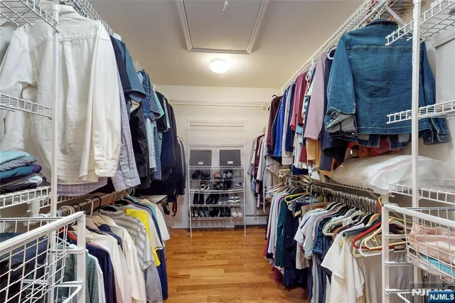 $1,200,000 | 10 Hope Street, Montvale, NJ 07645