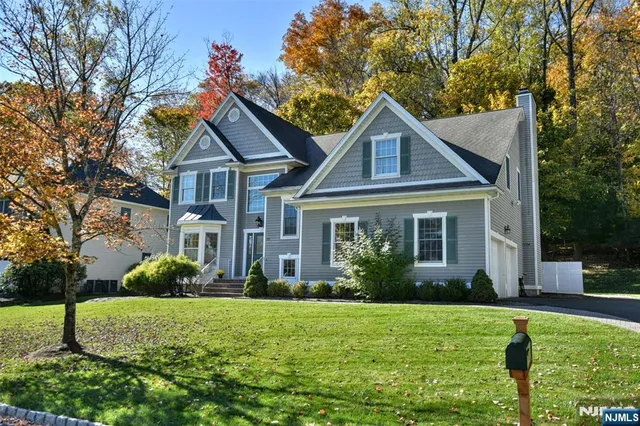 $1,200,000 | 10 Hope Street, Montvale, NJ 07645