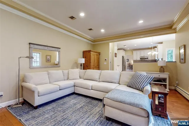 $1,200,000 | 10 Hope Street, Montvale, NJ 07645