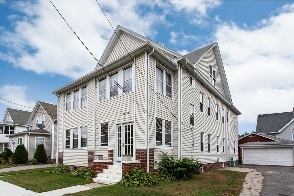 45-47 Devens Street Springfield, MA 01151 - Photo 1 of 30