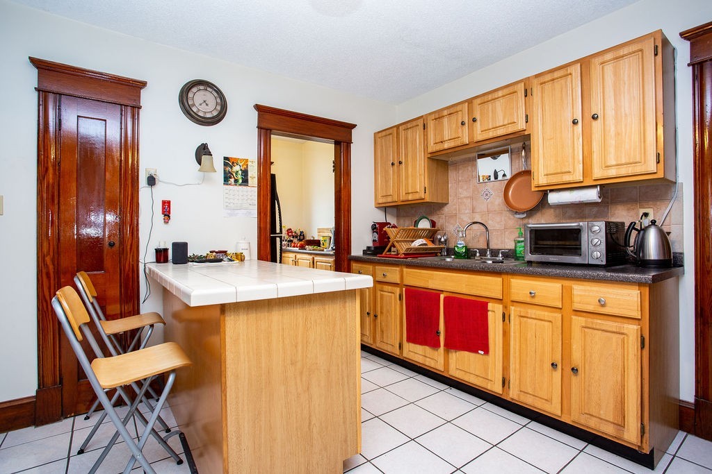 45-47 Devens Street Springfield, MA 01151 - Photo 12 of 30