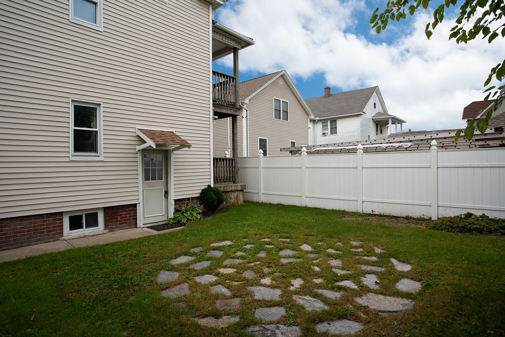 45-47 Devens Street Springfield, MA 01151 - Photo 14 of 30