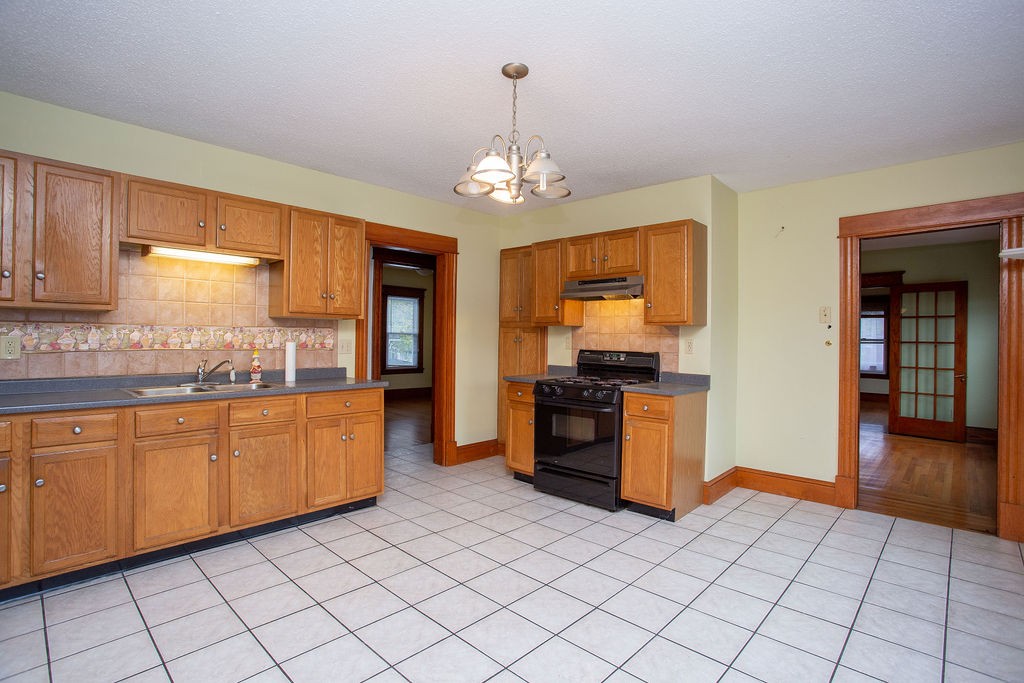45-47 Devens Street Springfield, MA 01151 - Photo 27 of 30
