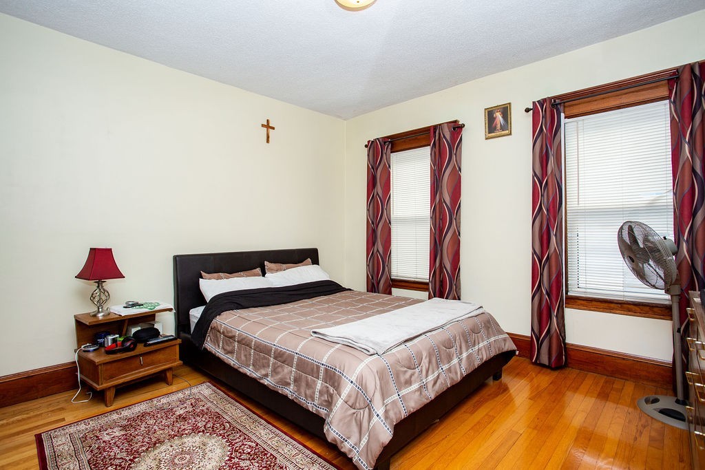 45-47 Devens Street Springfield, MA 01151 - Photo 5 of 30