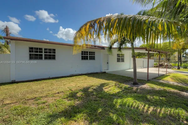 $4,300 | 160 Northwest 199th Street, Unit 1, Miami Gardens, FL 33169