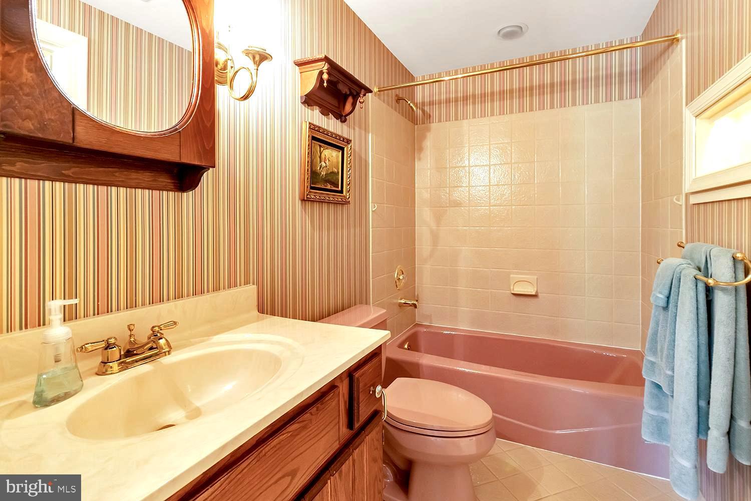 1070 South River Landing Road Edgewater, MD 21037 - Photo 53 of 64 2nd Bedroom Ensuite Full Bath