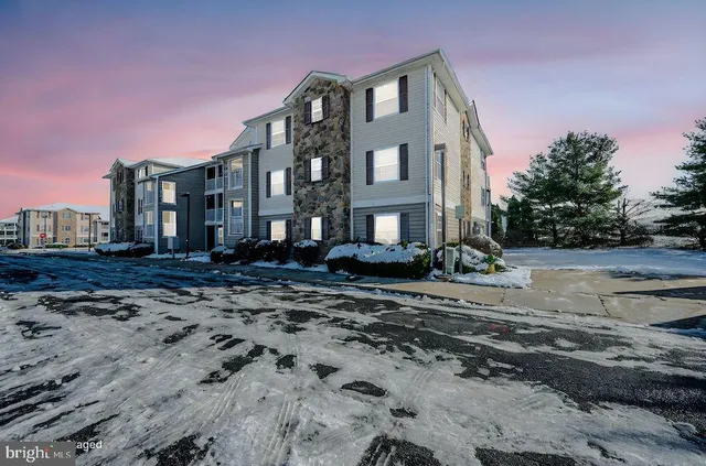 $290,000 | 1880 Congressional Village Drive, Unit 8304, Middletown, DE 19709