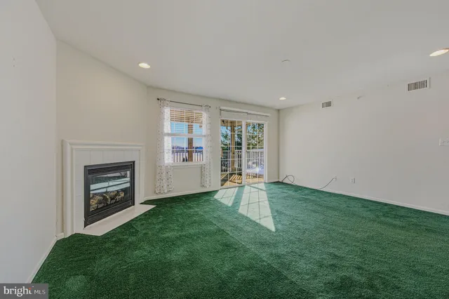 $290,000 | 1880 Congressional Village Drive, Unit 8304, Middletown, DE 19709