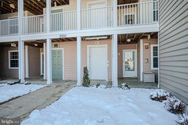 $290,000 | 1880 Congressional Village Drive, Unit 8304, Middletown, DE 19709