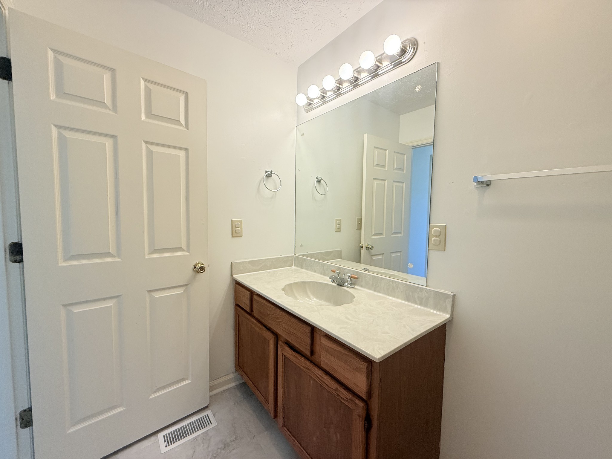 2515 Africa Road Lebanon, TN 37087 - Photo 10 of 21 Gallery Image 10