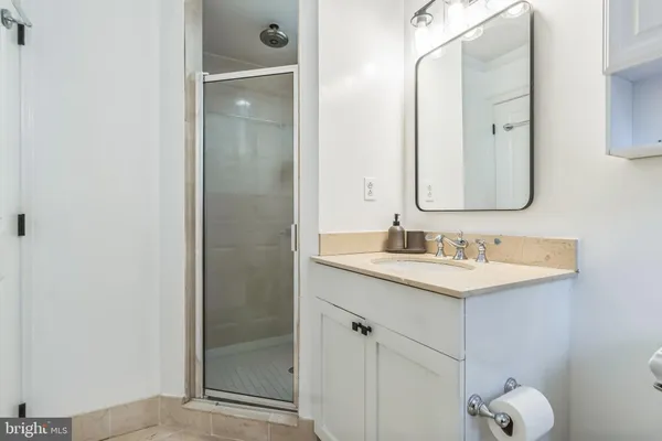 $4,200 | 1750 16th Street Northwest, Unit 13, Washington, DC 20009
