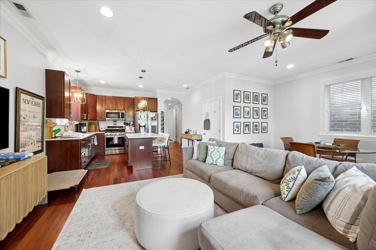 839 South Miller Street, Unit 3 Chicago, IL 60607 - Photo 8 of 23
