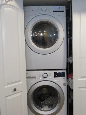 a close up view of washer and dryer