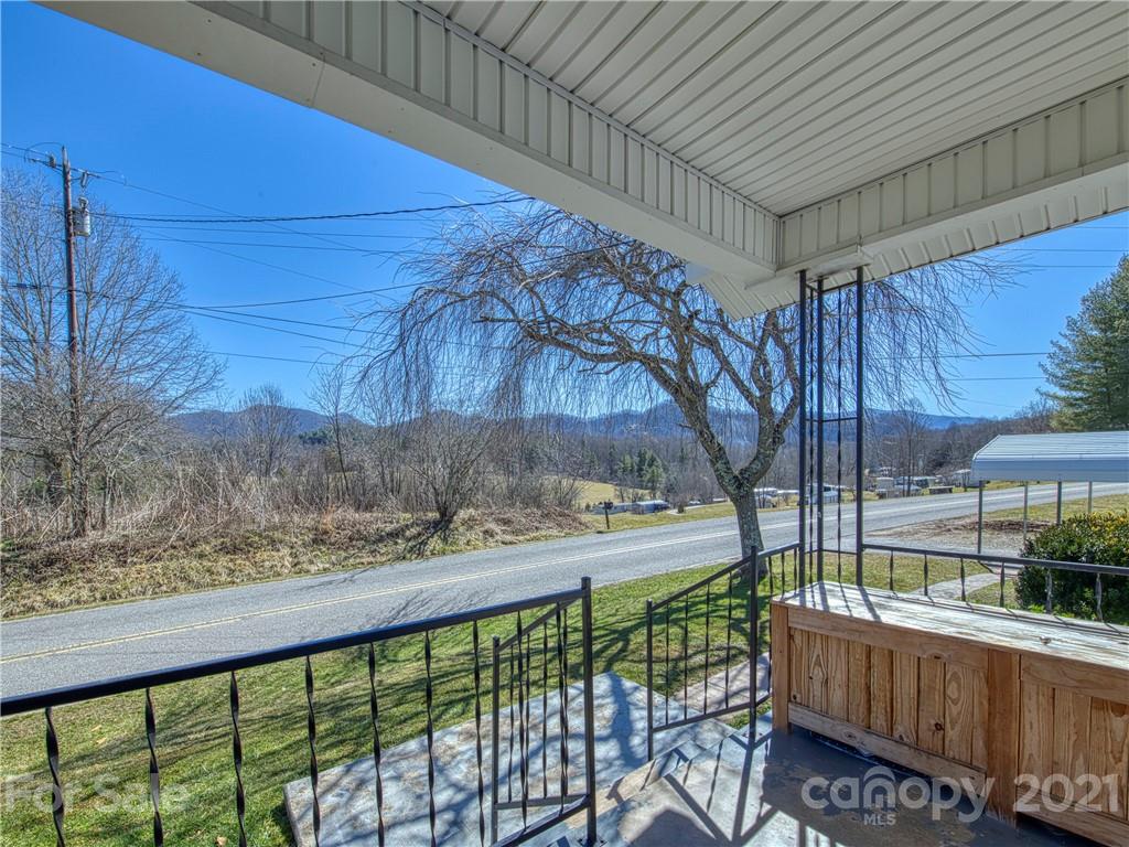 337 Possum Ridge Road Canton, NC 28716 - Photo 8 of 24