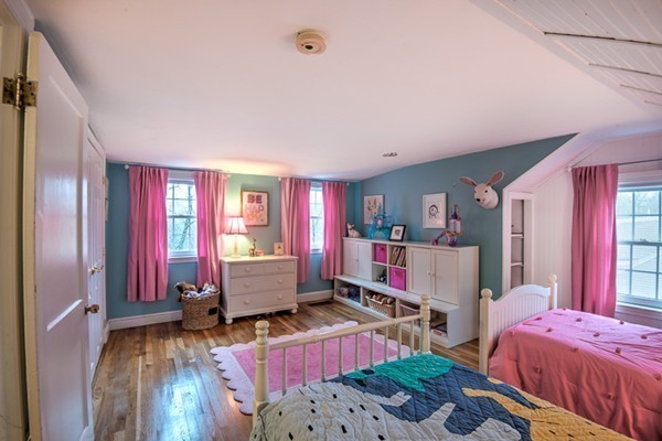 21 Naples Road Hamilton, MA 01982 - Photo 17 of 28 Gallery Image 17