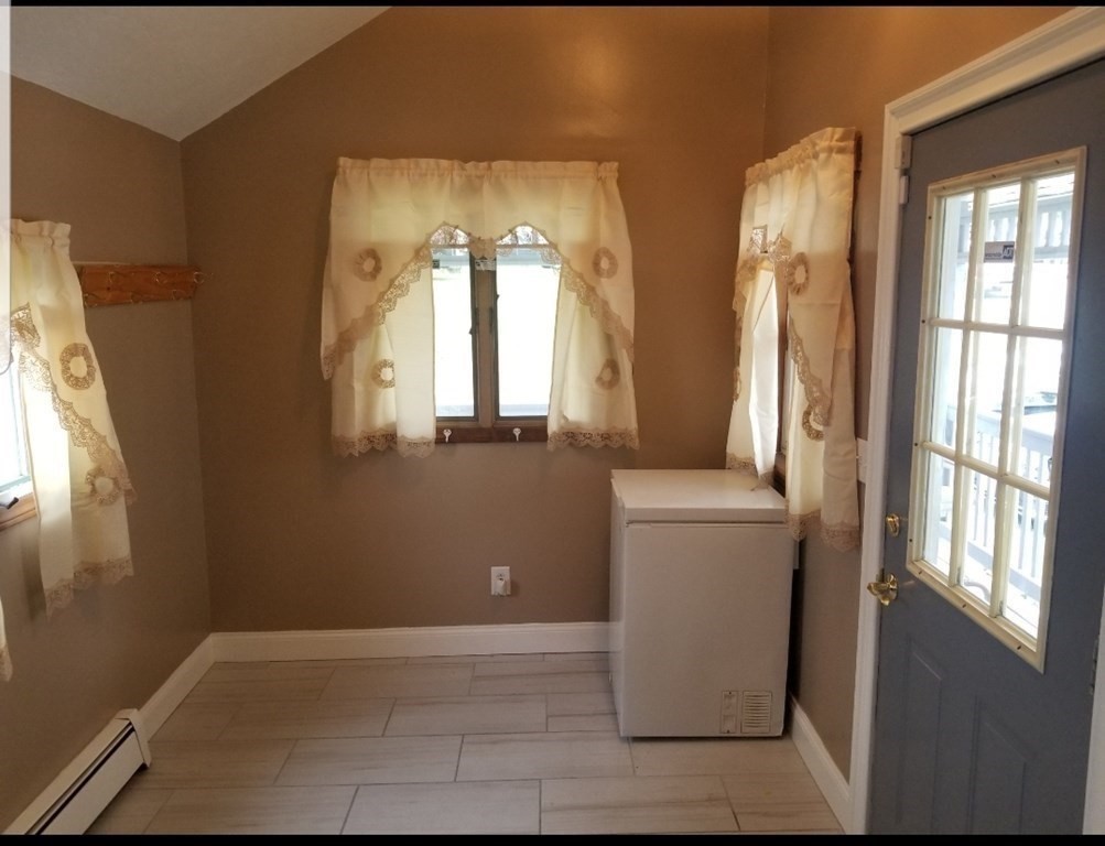 93 Massasoit Road Worcester, MA 01604 - Photo 10 of 40 Gallery Image 10