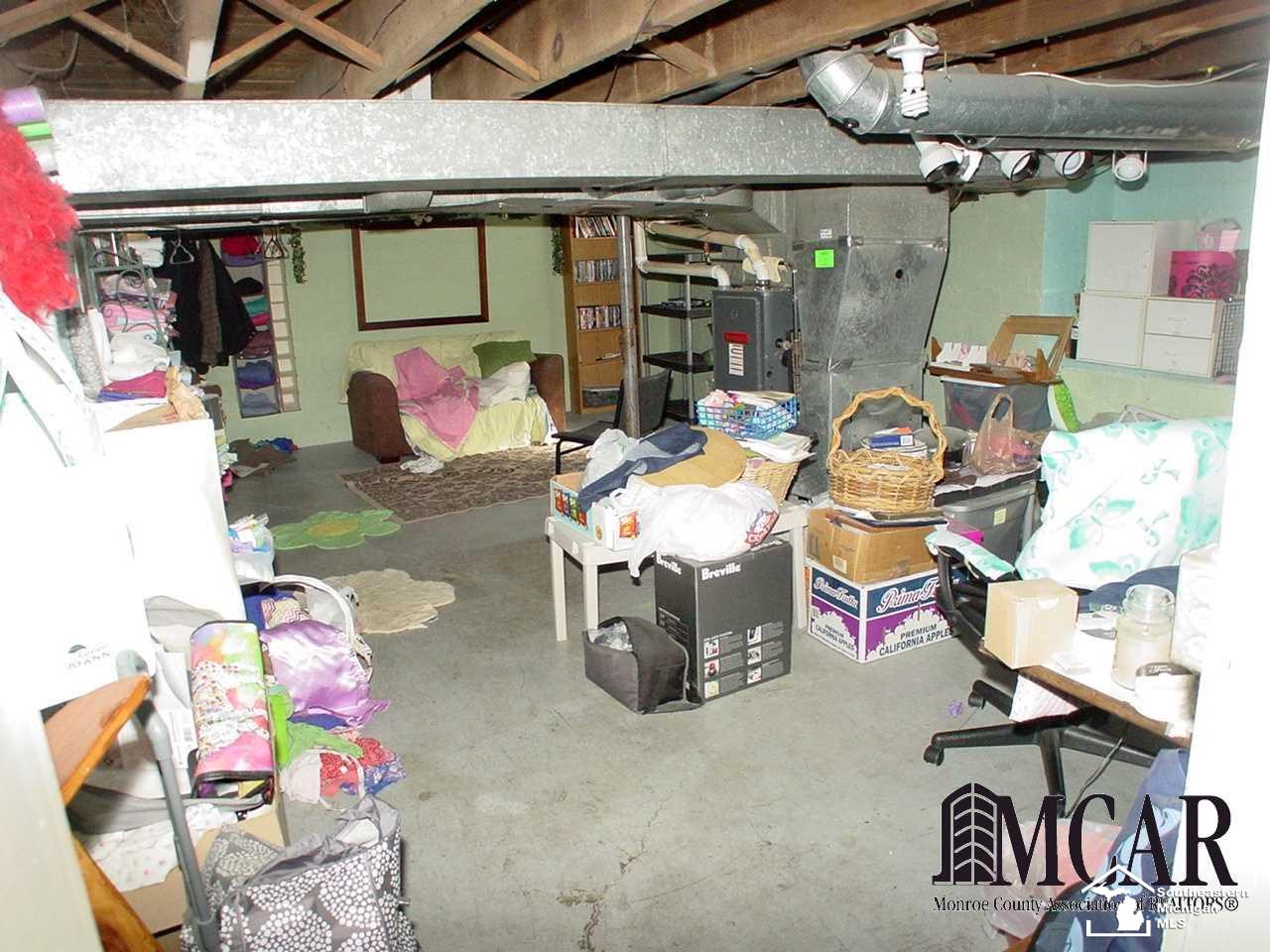 1065 West Temperance Road Temperance, MI 48182 - Photo 21 of 24 21437669-20.JPG