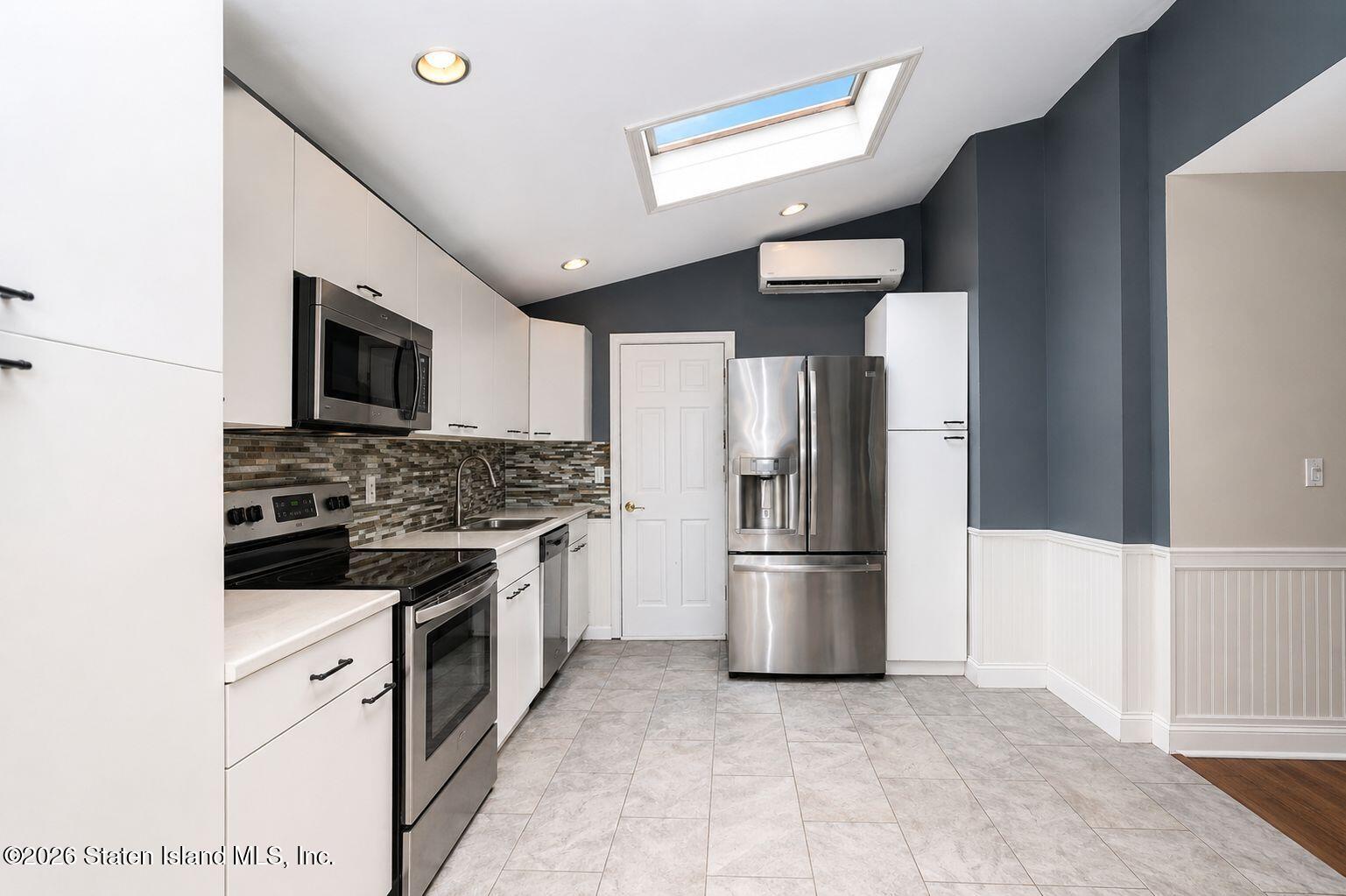 7429 Amboy Road Staten Island, NY 10307 - Photo 5 of 33 ANOTHER VIEW