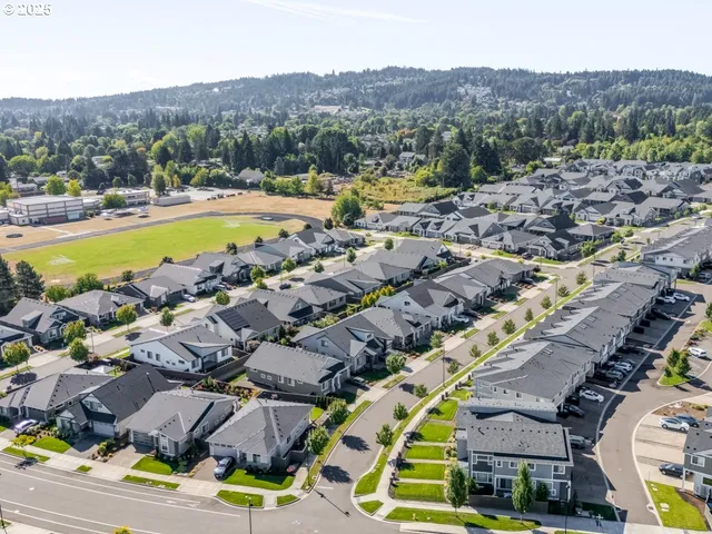 $869,900 | 7619 Southeast Treeline Street, Hillsboro, OR 97123