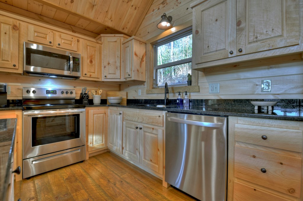6 Oasis Drive Blue Ridge, GA 30513 - Photo 22 of 37 Gallery Image 22