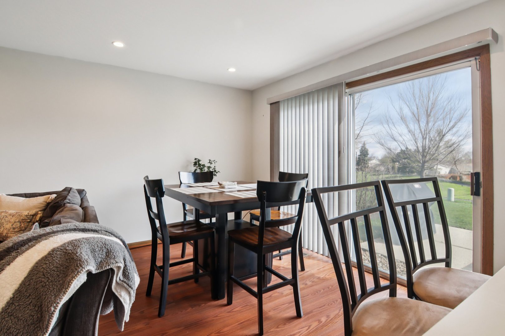 25 North Oltendorf Road Streamwood, IL 60107 - Photo 6 of 28