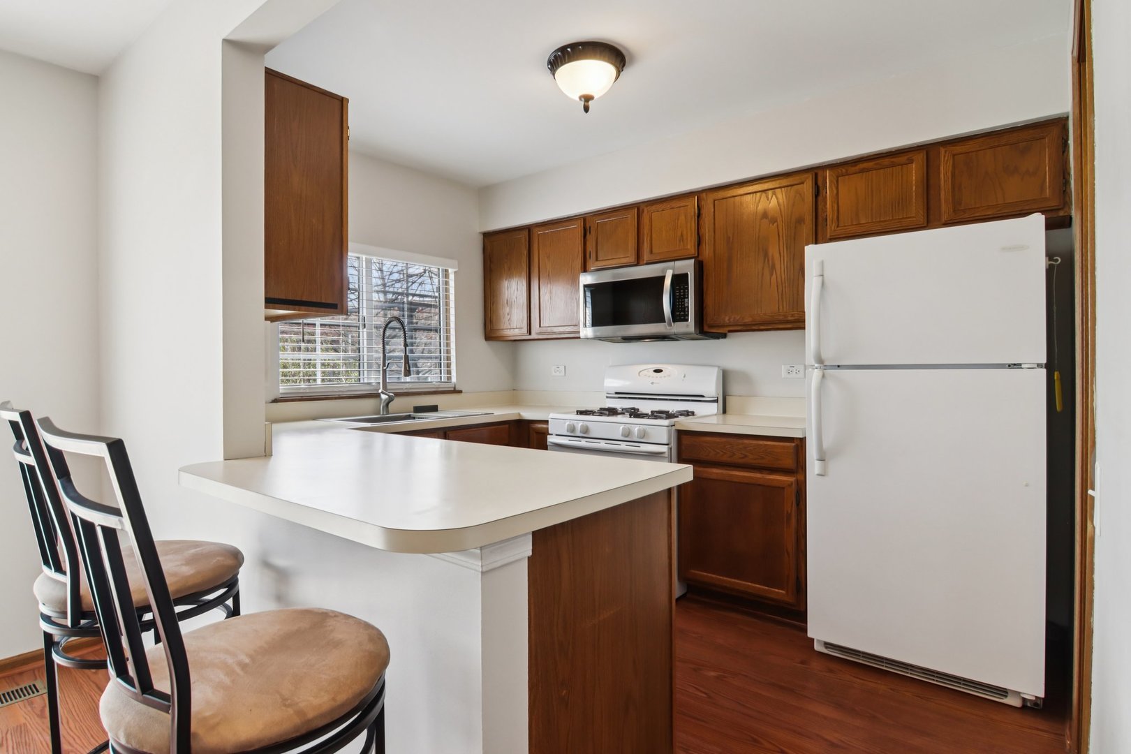 25 North Oltendorf Road Streamwood, IL 60107 - Photo 8 of 28