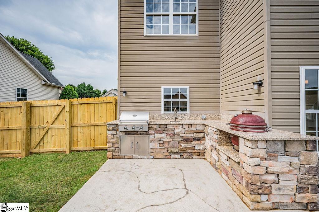 914 Rubble Court Boiling Springs, SC 29316 - Photo 32 of 35