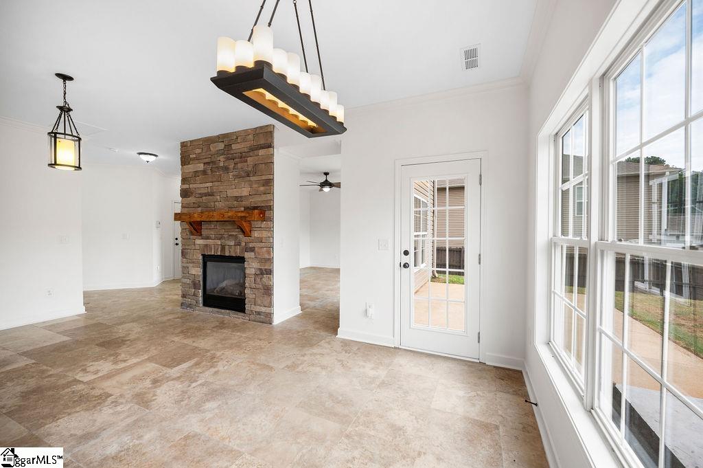 914 Rubble Court Boiling Springs, SC 29316 - Photo 6 of 35