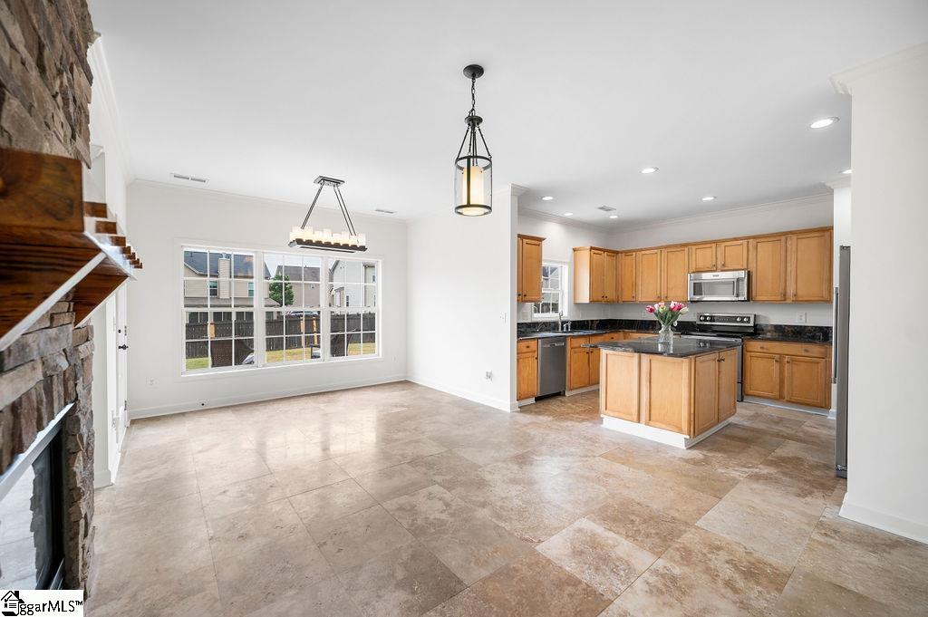 914 Rubble Court Boiling Springs, SC 29316 - Photo 7 of 35