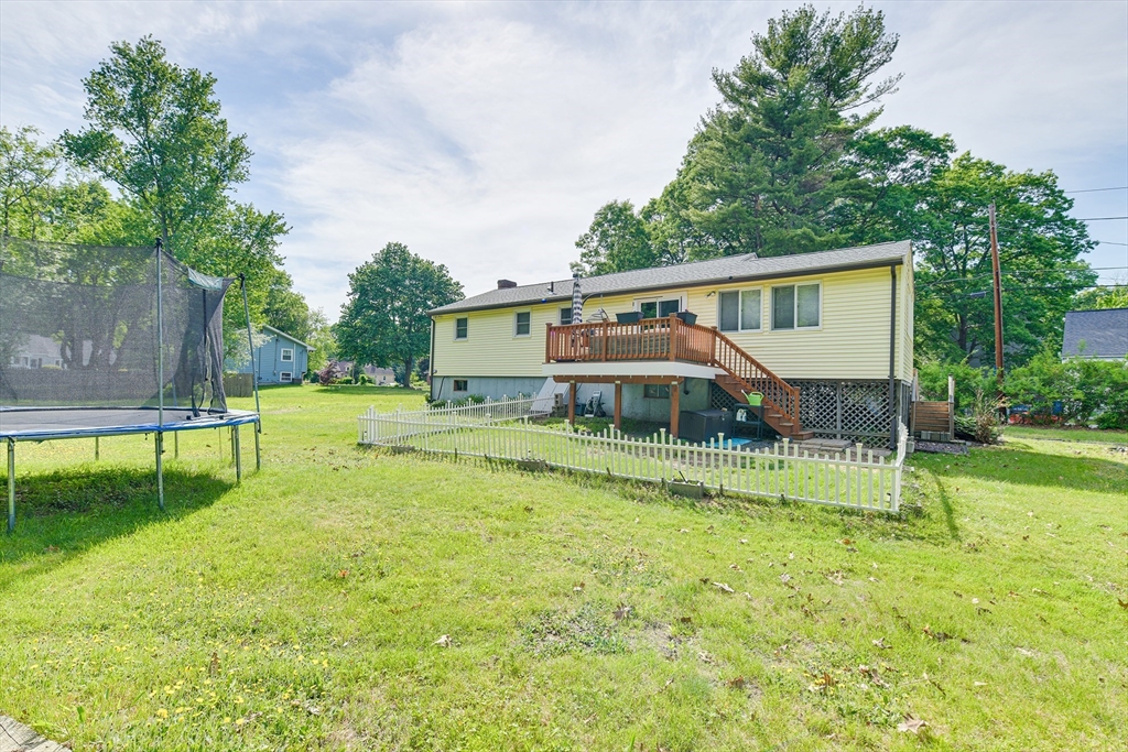 11 Topliff Street Billerica, MA 01821 - Photo 4 of 23