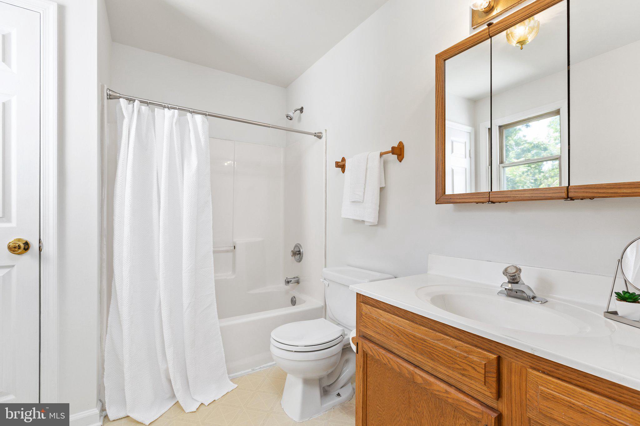 111 Truslow Road Fredericksburg, VA 22405 - Photo 26 of 58 Full Hall Bath